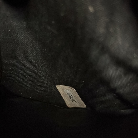 Chanel classic short kiss lock caviar wallet - Picture 9 of 14